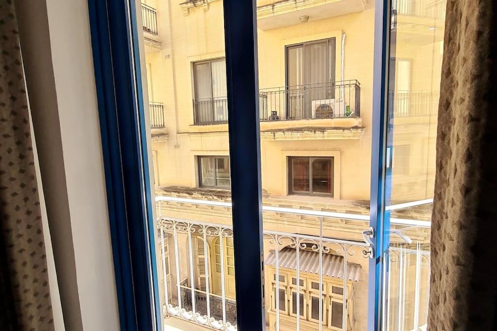 Cozy Inside.City & Beach Outside Daire Sliema Dış mekan fotoğraf