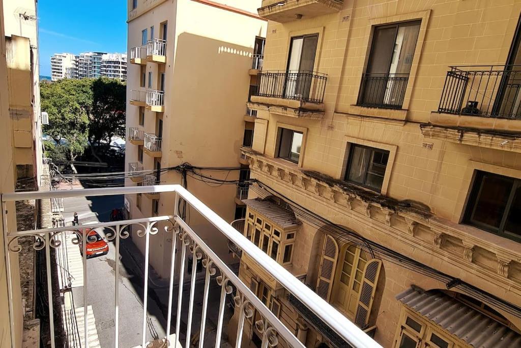 Cozy Inside.City & Beach Outside Daire Sliema Dış mekan fotoğraf